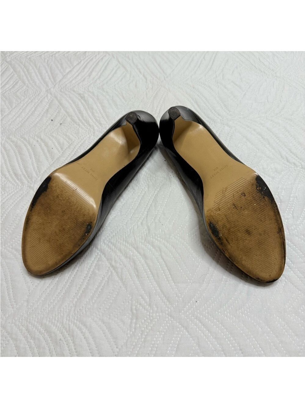 Nine West Women’s Black Leather Heel Pumps. Size 9 - Picture 9 of 9
